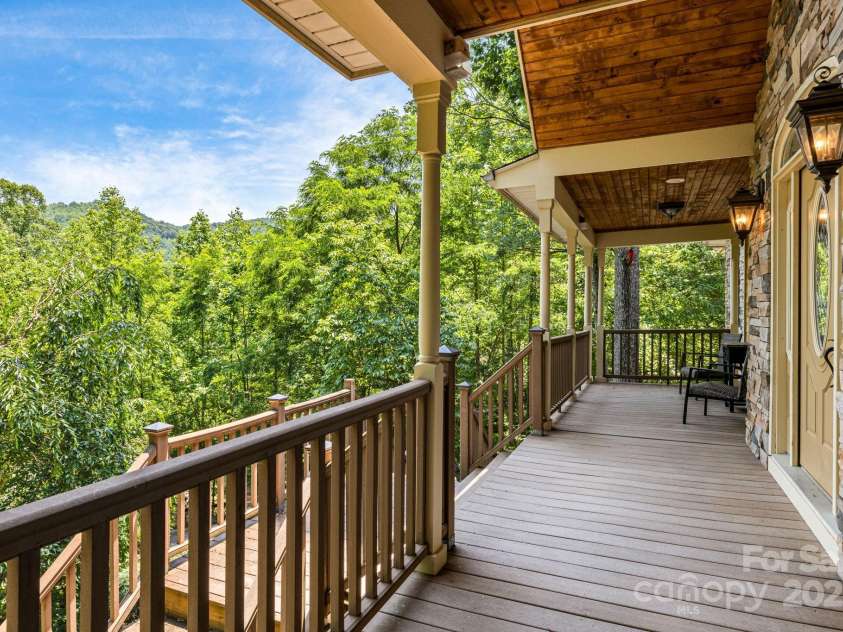 81 Smokemont Drive, Arden, NC 28704.  MLS# CAR4272334, YatesRealty ID 22566. 