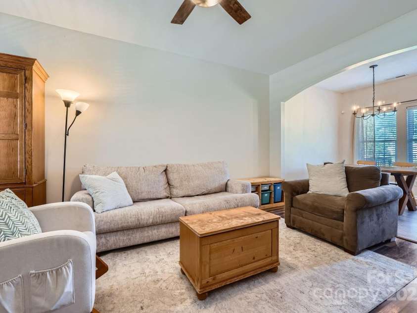 130 Ridge Bluff Road, Mooresville, NC 28115.  MLS# CAR4273054, YatesRealty ID 22567. 