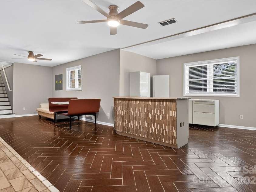 3127 Center Street, Hickory, NC 28601.  MLS# CAR4273442, YatesRealty ID 22568. 