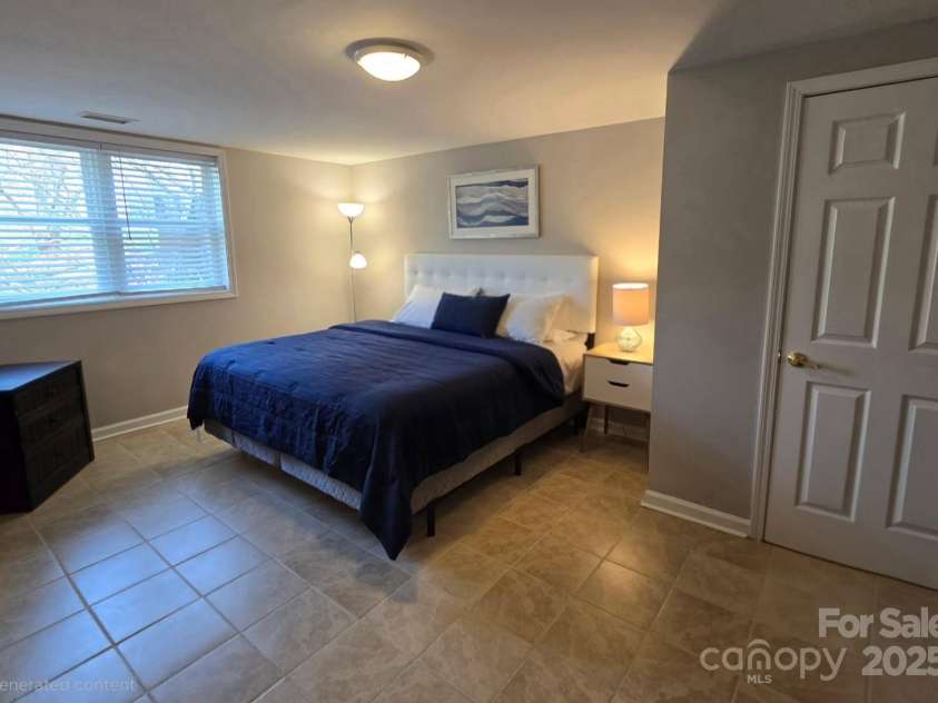 3127 Center Street, Hickory, NC 28601.  MLS# CAR4273442, YatesRealty ID 22568. 