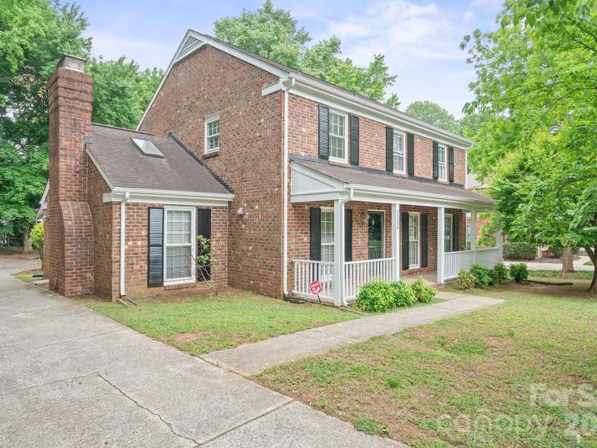 1122 Berry Ridge Road, Charlotte, NC 28270.  MLS# CAR4379547, YatesRealty ID 22569. 