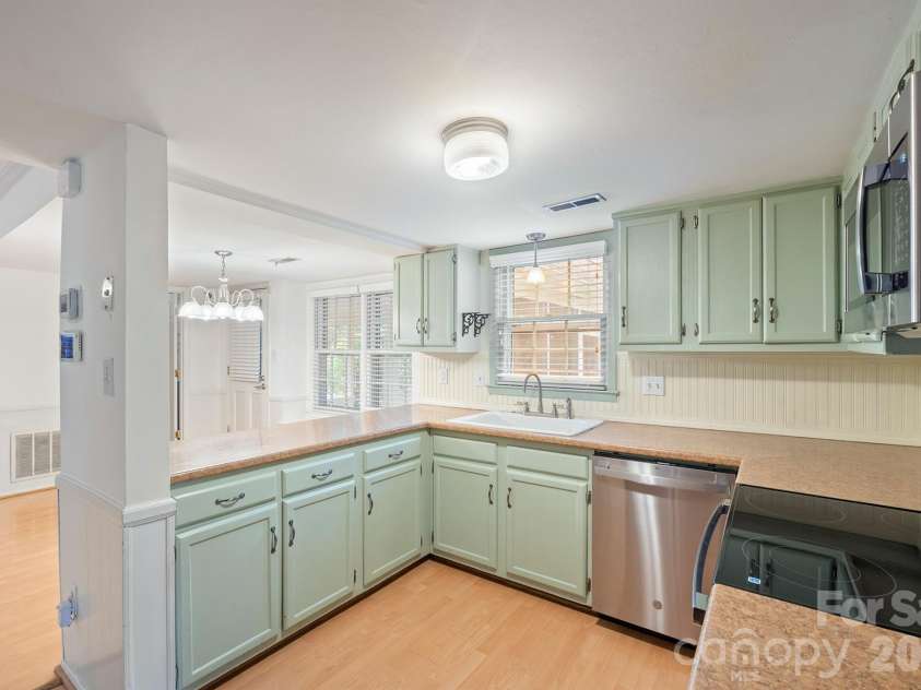 1122 Berry Ridge Road, Charlotte, NC 28270.  MLS# CAR4379547, YatesRealty ID 22569. 