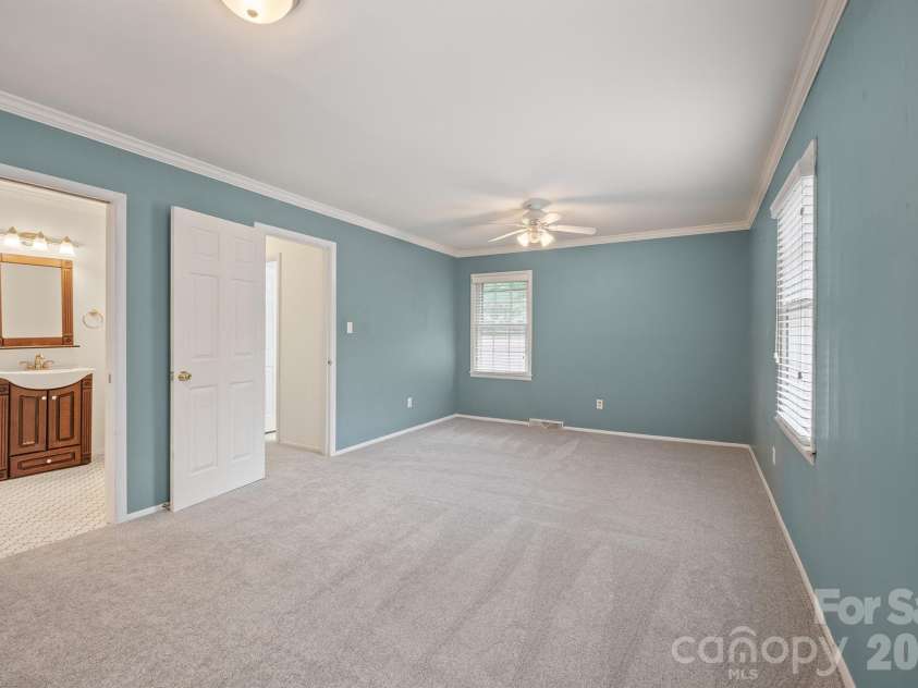 1122 Berry Ridge Road, Charlotte, NC 28270.  MLS# CAR4379547, YatesRealty ID 22569. 