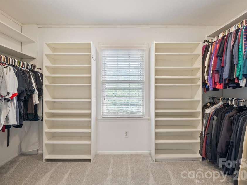 1122 Berry Ridge Road, Charlotte, NC 28270.  MLS# CAR4379547, YatesRealty ID 22569. 