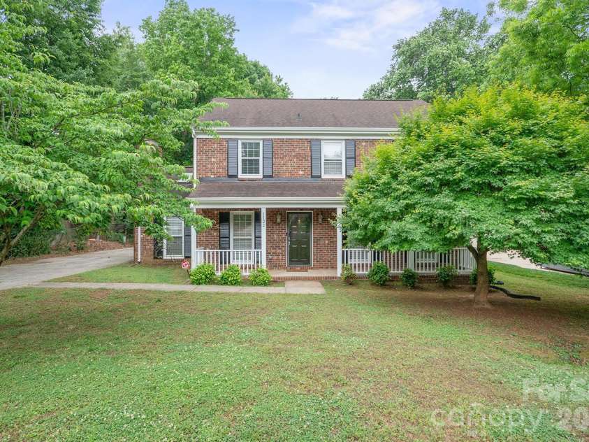 1122 Berry Ridge Road, Charlotte, NC 28270.  MLS# CAR4379547, YatesRealty ID 22569. 