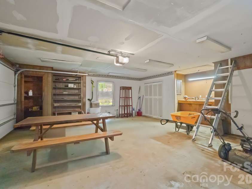1122 Berry Ridge Road, Charlotte, NC 28270.  MLS# CAR4379547, YatesRealty ID 22569. 