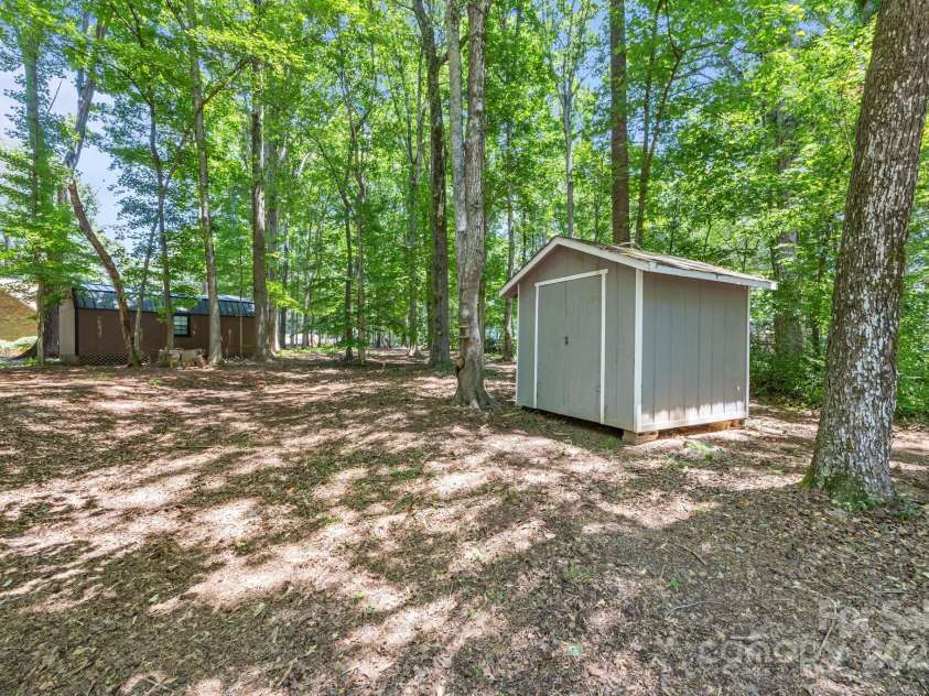 138 Ivy Lane, Mocksville, NC 27028.  MLS# CAR4273059, YatesRealty ID 22569. 