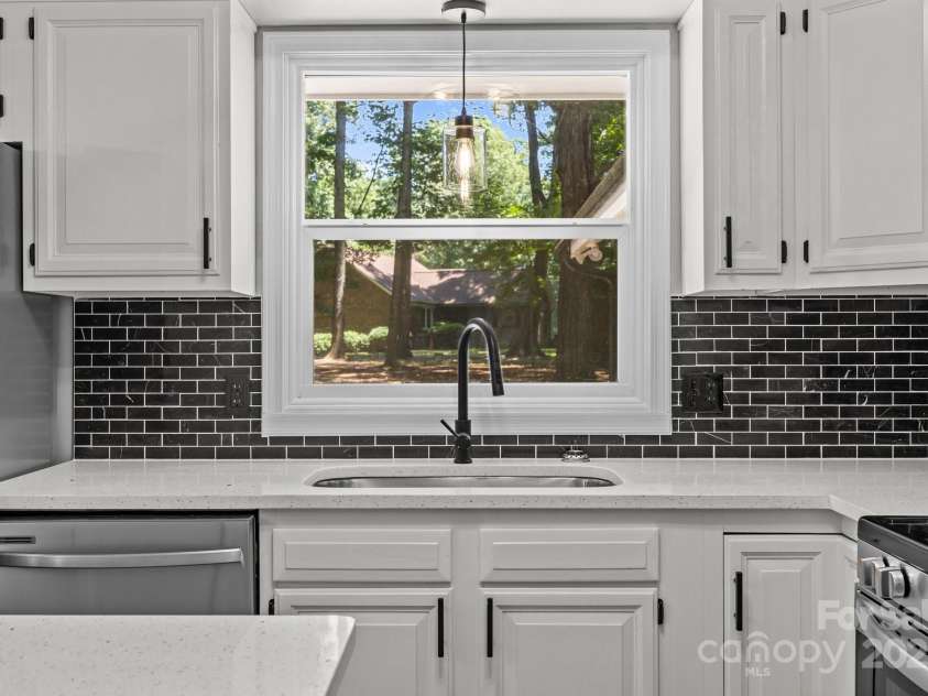 138 Ivy Lane, Mocksville, NC 27028.  MLS# CAR4273059, YatesRealty ID 22569. 