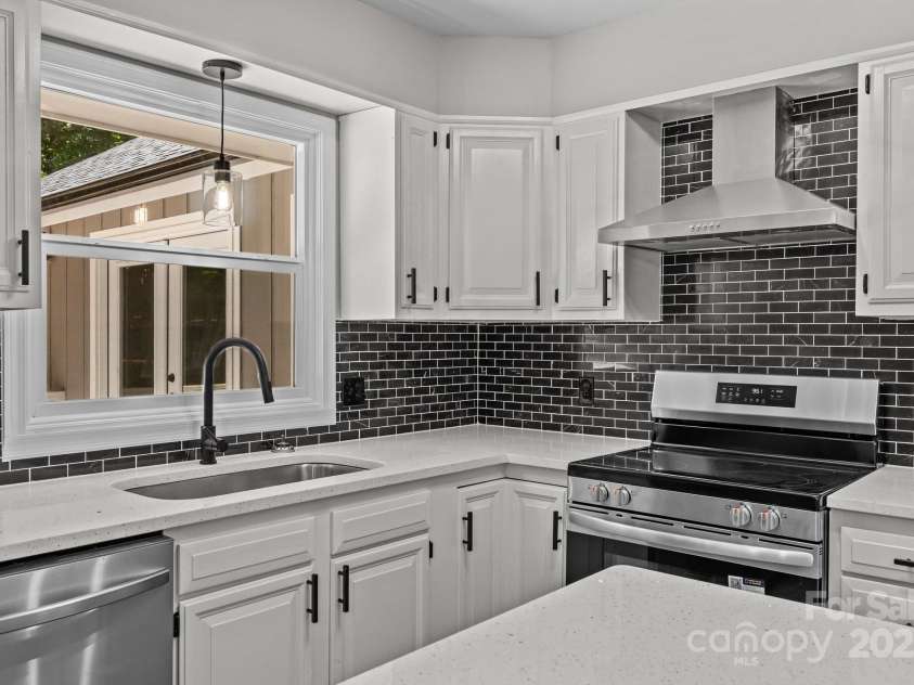 138 Ivy Lane, Mocksville, NC 27028.  MLS# CAR4273059, YatesRealty ID 22569. 