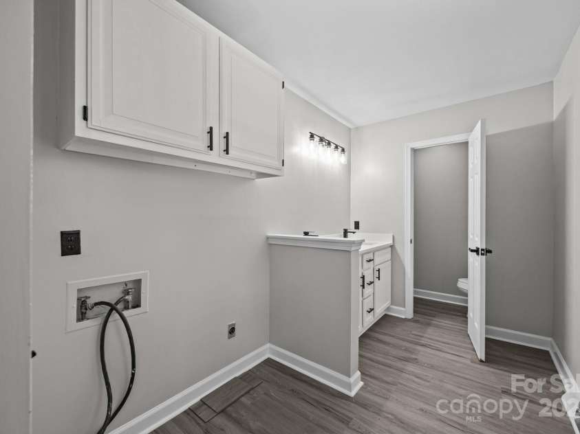 138 Ivy Lane, Mocksville, NC 27028.  MLS# CAR4273059, YatesRealty ID 22569. 