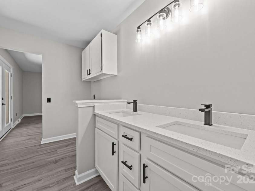 138 Ivy Lane, Mocksville, NC 27028.  MLS# CAR4273059, YatesRealty ID 22569. 