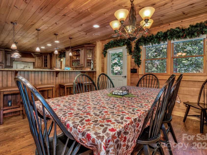 432 Atlantic Falls Trail, Black Mountain, NC 28711.  MLS# CAR4206241, YatesRealty ID 2257. 