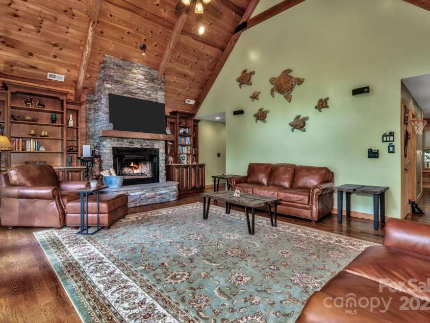 432 Atlantic Falls Trail, Black Mountain, NC 28711.  MLS# CAR4206241, YatesRealty ID 2257. Open floor plan is full of light