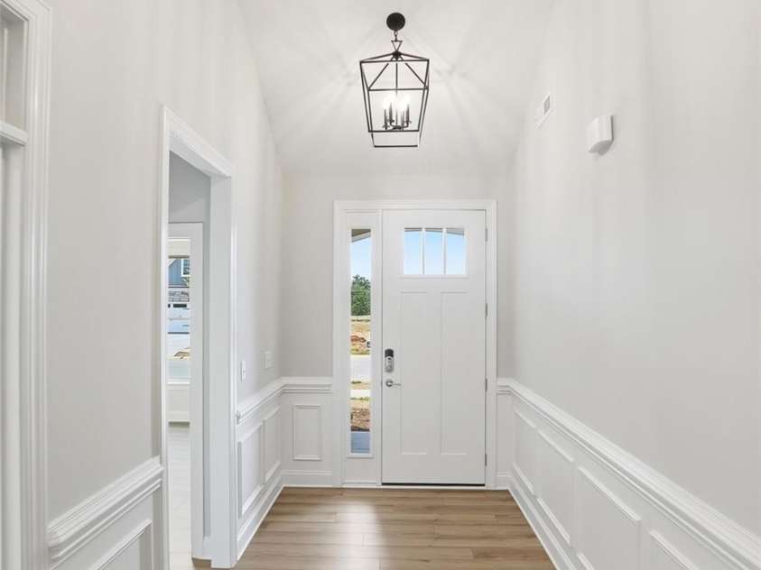 3050 Constitution Lane, Gastonia, NC 28056.  MLS# CAR4349382, YatesRealty ID 22570. Entryway
