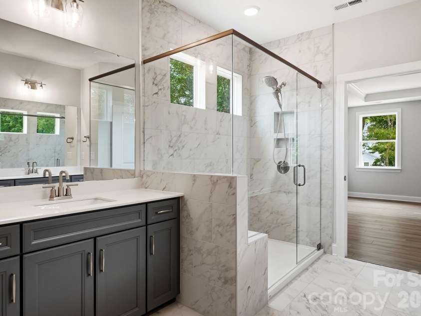 3050 Constitution Lane, Gastonia, NC 28056.  MLS# CAR4349382, YatesRealty ID 22570. Primary Bathroom