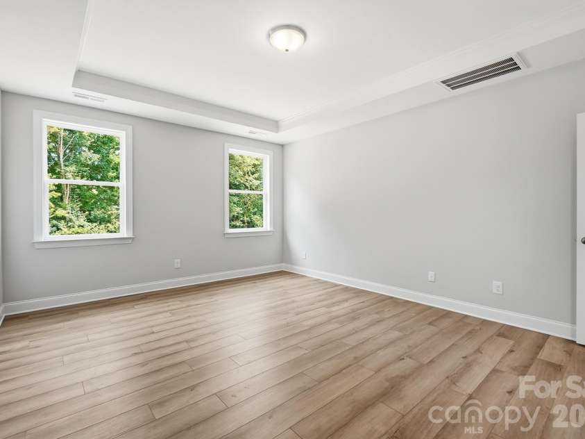 3050 Constitution Lane, Gastonia, NC 28056.  MLS# CAR4349382, YatesRealty ID 22570. Primary Bedroom