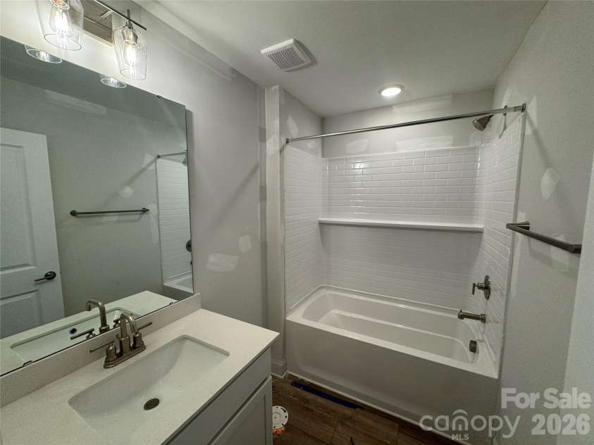 3050 Constitution Lane, Gastonia, NC 28056.  MLS# CAR4349382, YatesRealty ID 22570. Upper level bath