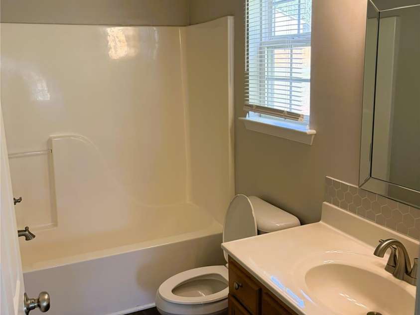 135 Ashmont Drive, Kannapolis, NC 28081.  MLS# CAR4374064, YatesRealty ID 22571. 