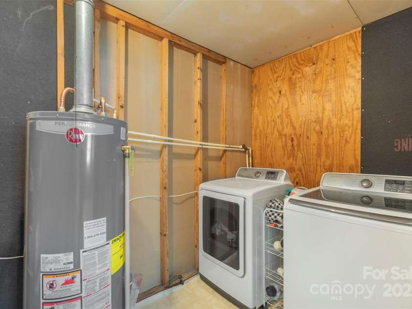 2536 Cambridge Drive, Lancaster, SC 29720.  MLS# CAR4266879, YatesRealty ID 22572. 