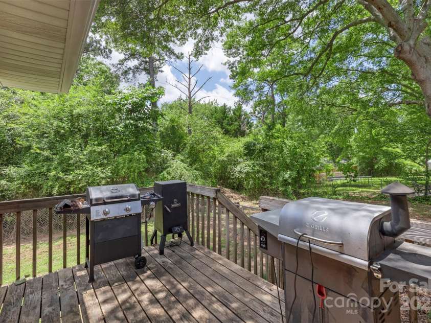 2536 Cambridge Drive, Lancaster, SC 29720.  MLS# CAR4266879, YatesRealty ID 22572. 