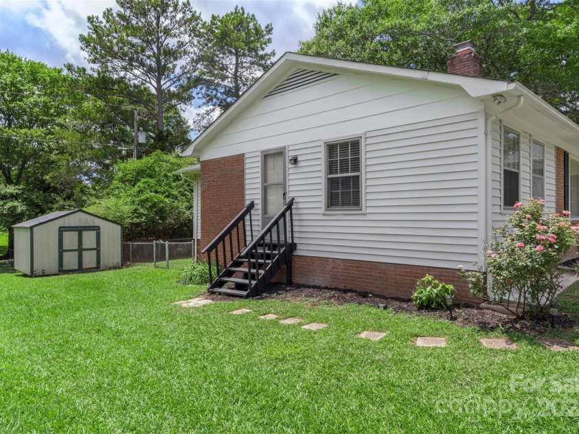 2536 Cambridge Drive, Lancaster, SC 29720.  MLS# CAR4266879, YatesRealty ID 22572. 