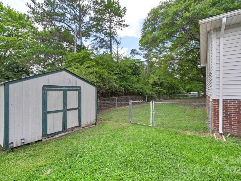 2536 Cambridge Drive, Lancaster, SC 29720.  MLS# CAR4266879, YatesRealty ID 22572. 