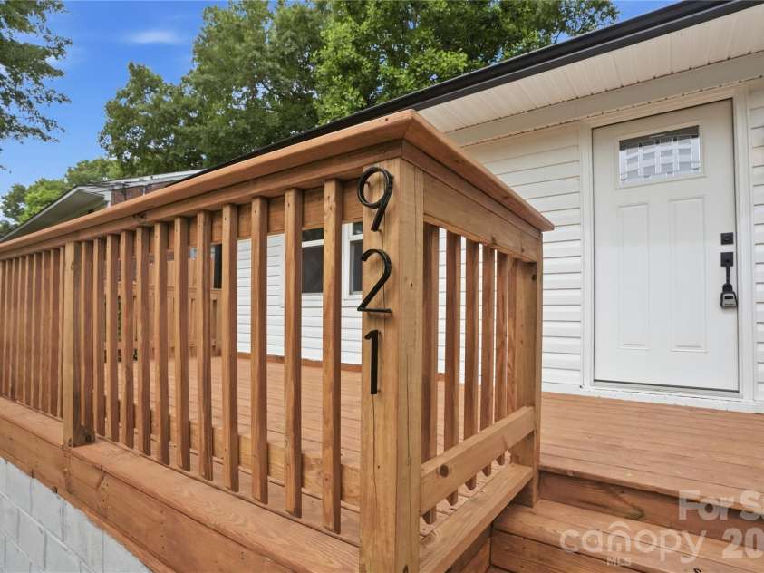 921 Green Circle Drive, Gastonia, NC 28054.  MLS# CAR4373912, YatesRealty ID 22572. 