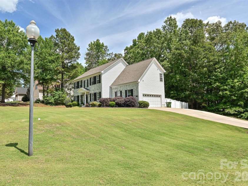 4134 Flint Drive, Lancaster, SC 29720.  MLS# CAR4378672, YatesRealty ID 22573. 
