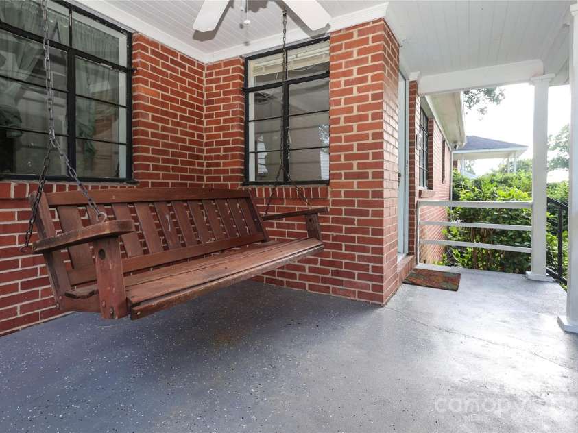 516 Northgate Avenue, Charlotte, NC 28209.  MLS# CAR4245106, YatesRealty ID 22573. 