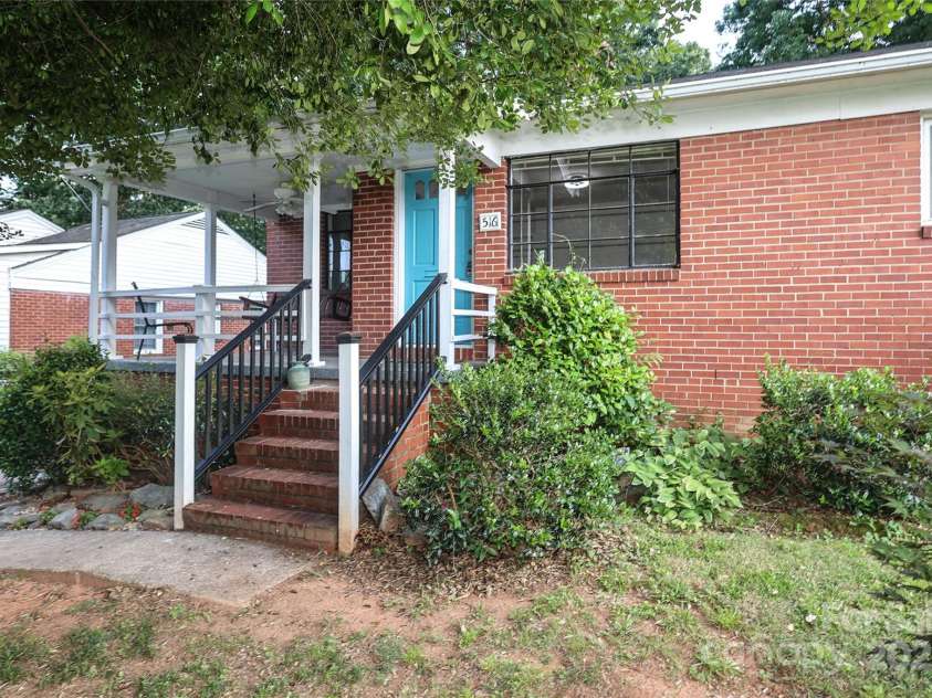 516 Northgate Avenue, Charlotte, NC 28209.  MLS# CAR4245106, YatesRealty ID 22573. 