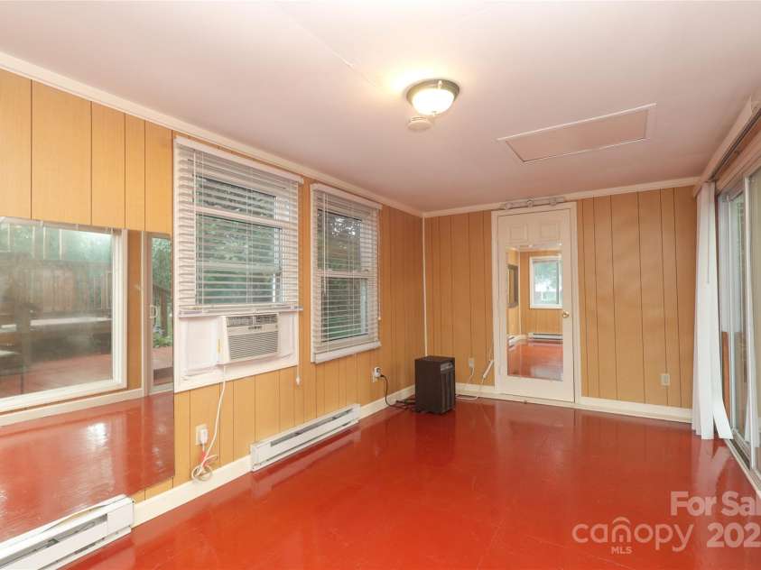 516 Northgate Avenue, Charlotte, NC 28209.  MLS# CAR4245106, YatesRealty ID 22573. Converted carport was used as personal dance studio