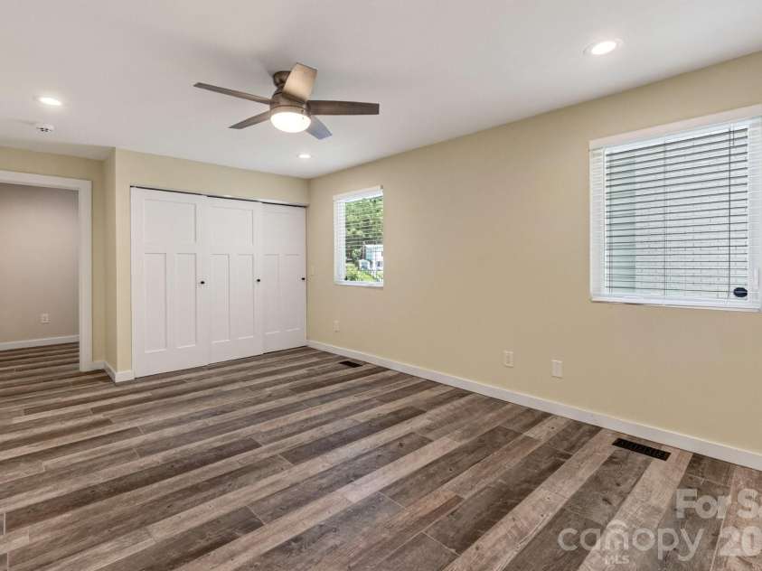 21200 Rio Oro Drive, Cornelius, NC 28031.  MLS# CAR4396261, YatesRealty ID 22574. Large second bedroom.