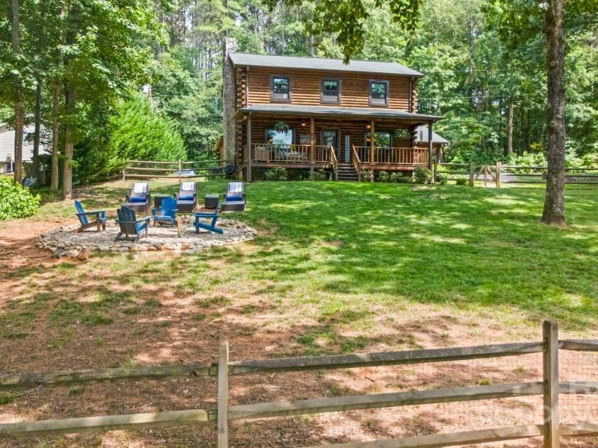 6836 Summer Hill Drive, Denver, NC 28037.  MLS# CAR4271136, YatesRealty ID 22574. 