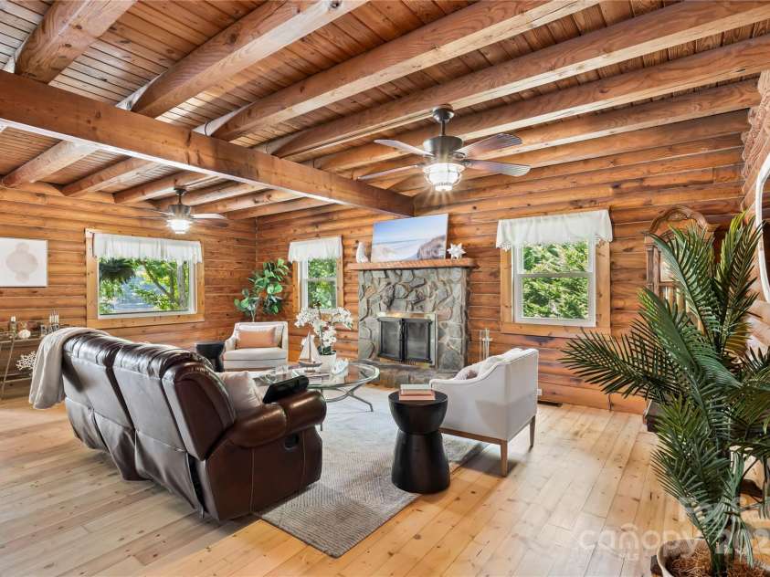 6836 Summer Hill Drive, Denver, NC 28037.  MLS# CAR4271136, YatesRealty ID 22574. 