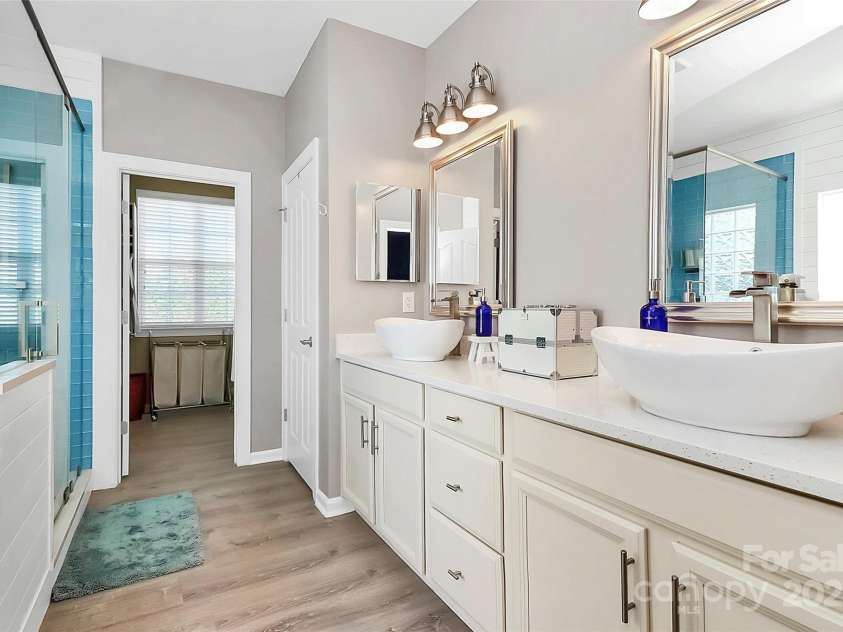 1618 Bay Meadows Avenue, Concord, NC 28027.  MLS# CAR4259621, YatesRealty ID 22575. Primary Bathroom