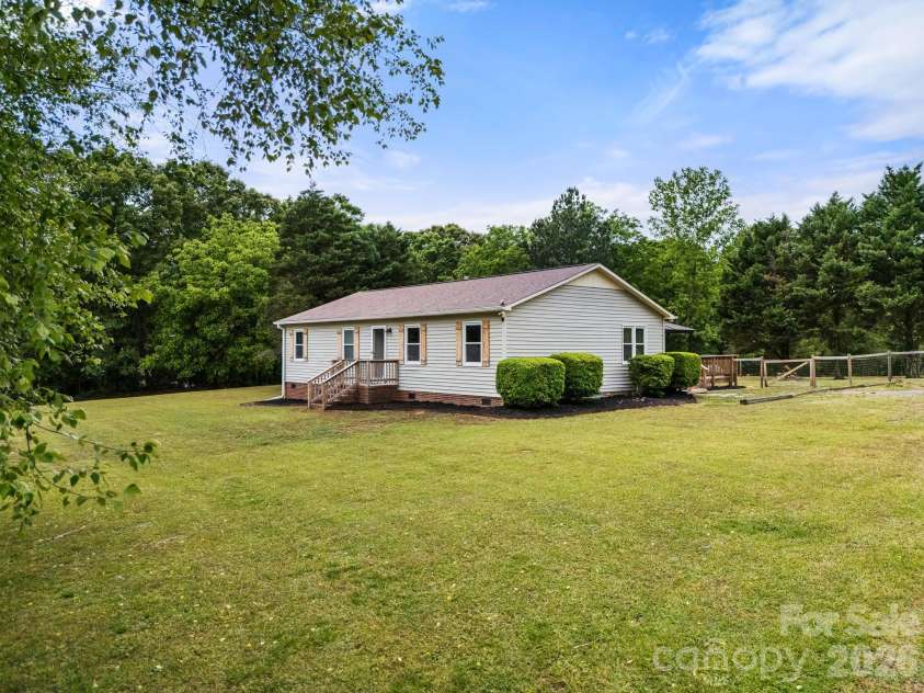 5129 Harmony Church Road, Edgemoor, SC 29712.  MLS# CAR4376418, YatesRealty ID 22575. 