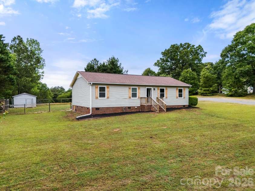 5129 Harmony Church Road, Edgemoor, SC 29712.  MLS# CAR4376418, YatesRealty ID 22575. 