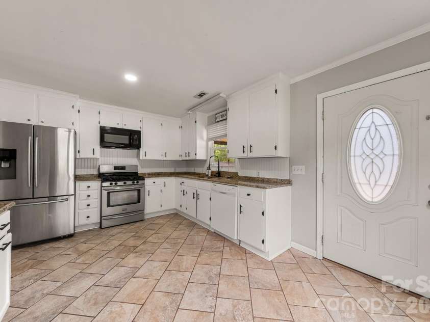 5129 Harmony Church Road, Edgemoor, SC 29712.  MLS# CAR4376418, YatesRealty ID 22575. 