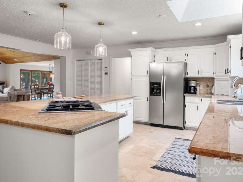 6259 River Cabin Lane, Charlotte, NC 28278.  MLS# CAR4271955, YatesRealty ID 22576. 