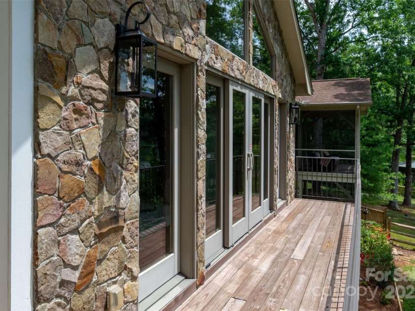 6259 River Cabin Lane, Charlotte, NC 28278.  MLS# CAR4271955, YatesRealty ID 22576. All new outdoor lighting!