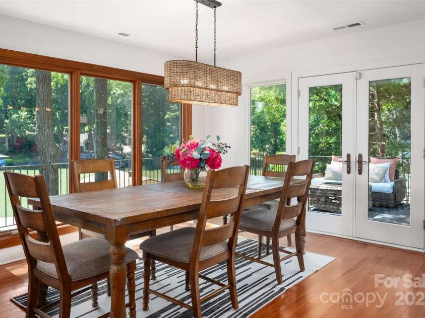 6259 River Cabin Lane, Charlotte, NC 28278.  MLS# CAR4271955, YatesRealty ID 22576. Now that's dining with a view!