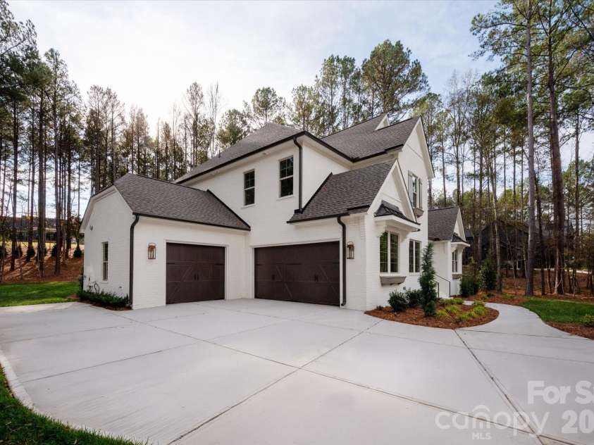 6274 Chimney Bluff Road, Lancaster, SC 29720.  MLS# CAR4254935, YatesRealty ID 22576. 