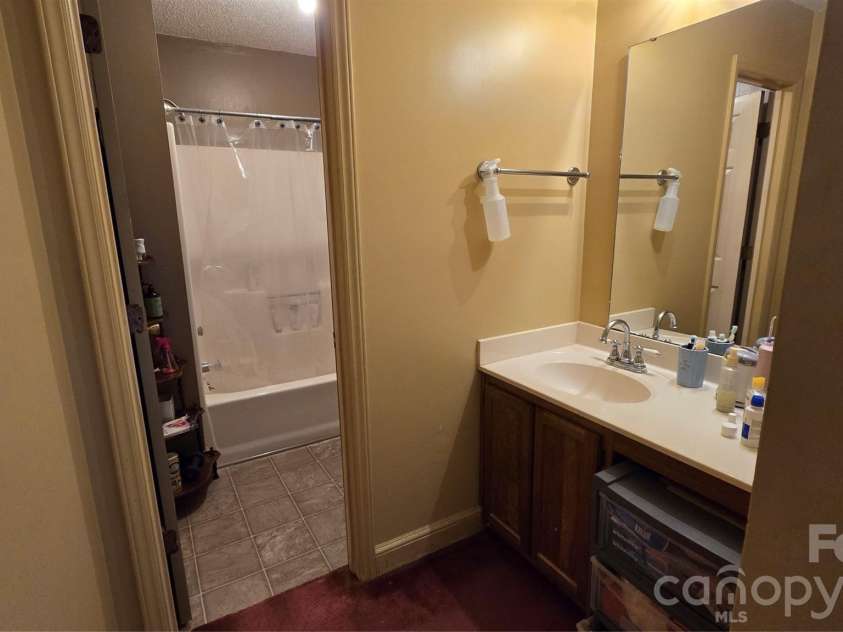 2715 Shandon Road, Rock Hill, SC 29730.  MLS# CAR4297172, YatesRealty ID 22577. 2nd Primary Bathroom