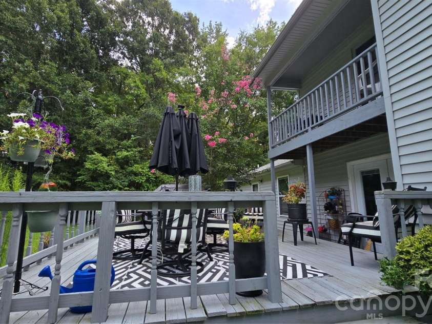 2715 Shandon Road, Rock Hill, SC 29730.  MLS# CAR4297172, YatesRealty ID 22577. 
