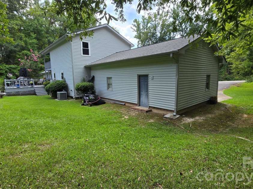 2715 Shandon Road, Rock Hill, SC 29730.  MLS# CAR4297172, YatesRealty ID 22577. 