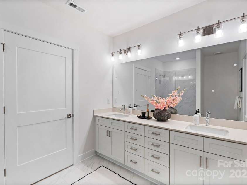 5007 Nimes Road, Charlotte, NC 28208.  MLS# CAR4231451, YatesRealty ID 22578. Model Home Photos