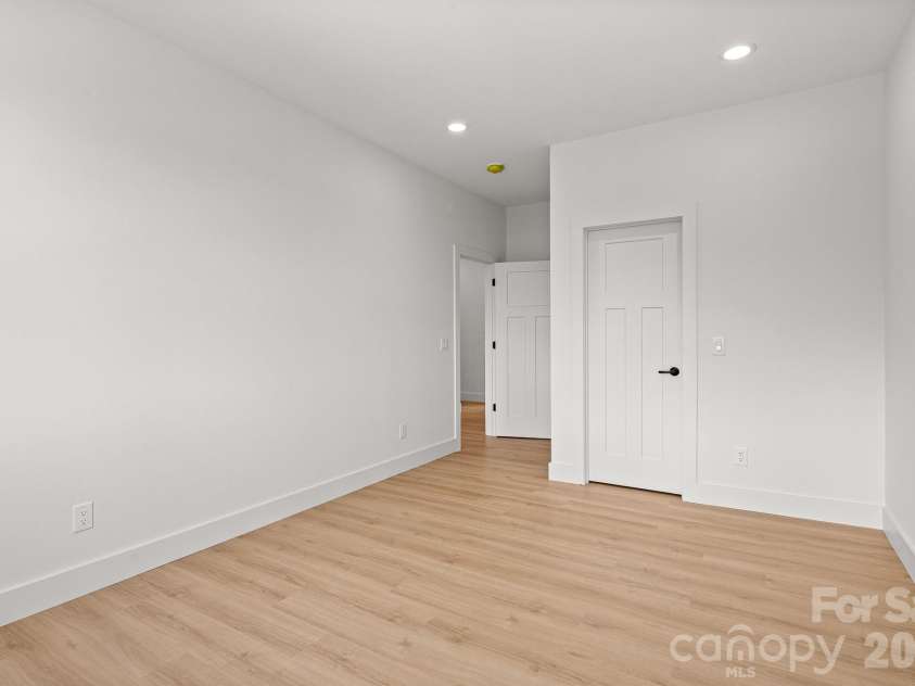 760 New Hope Road, Flat Rock, NC 28731.  MLS# CAR4299455, YatesRealty ID 22578. 