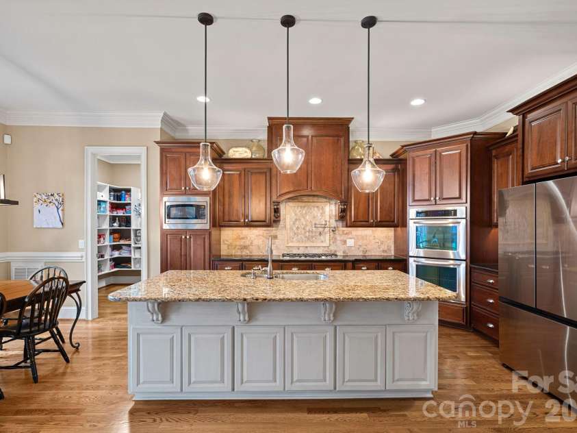 10150 Enclave Circle, Concord, NC 28027.  MLS# CAR4299133, YatesRealty ID 22579. 