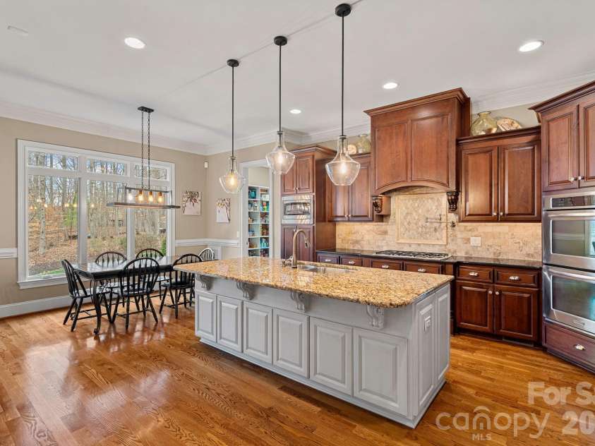 10150 Enclave Circle, Concord, NC 28027.  MLS# CAR4299133, YatesRealty ID 22579. 