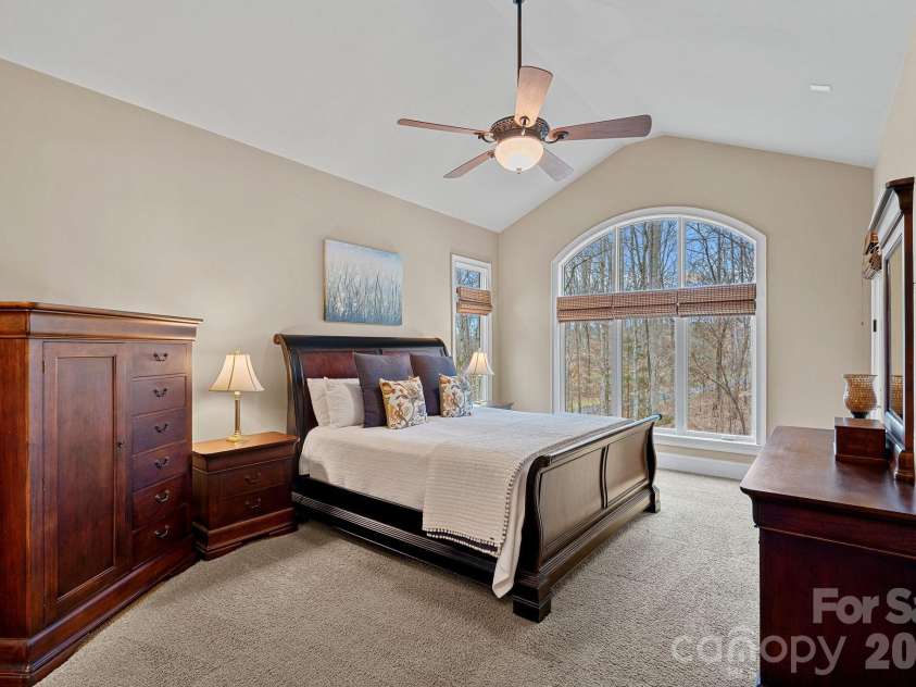 10150 Enclave Circle, Concord, NC 28027.  MLS# CAR4299133, YatesRealty ID 22579. 